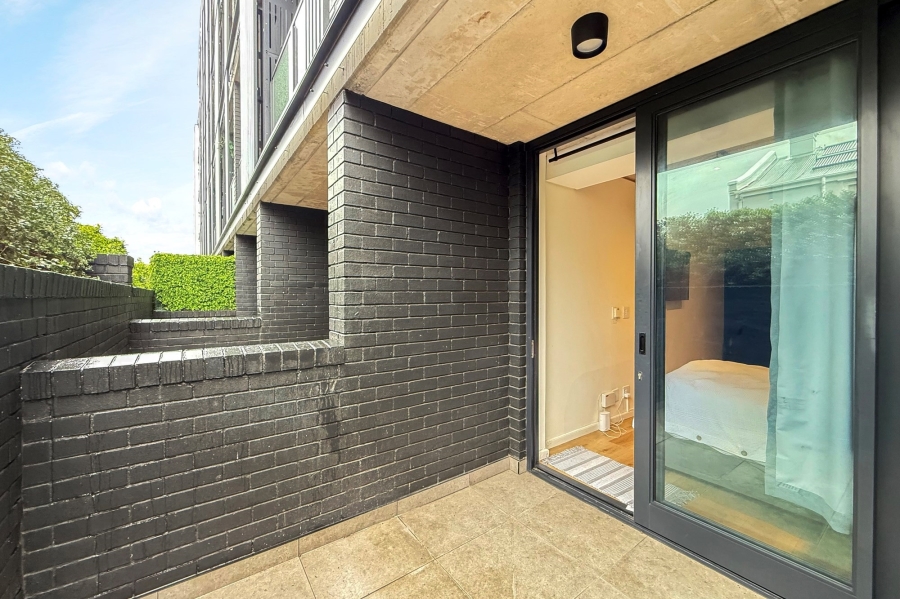 1 Bedroom Property for Sale in Sea Point Western Cape
